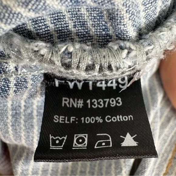 POL Stripe Denim Oversized Vest Criss Cross Side Ties Distressed Size Medium - Picture 8 of 8